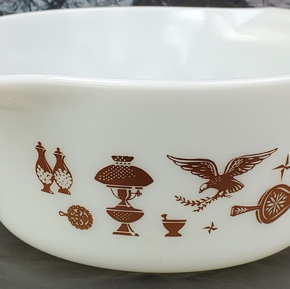 Pyrex Vintage Early American 1.5 qt Round Casserole Dish 474-B USA Made NO LID - Picture 2 of 11